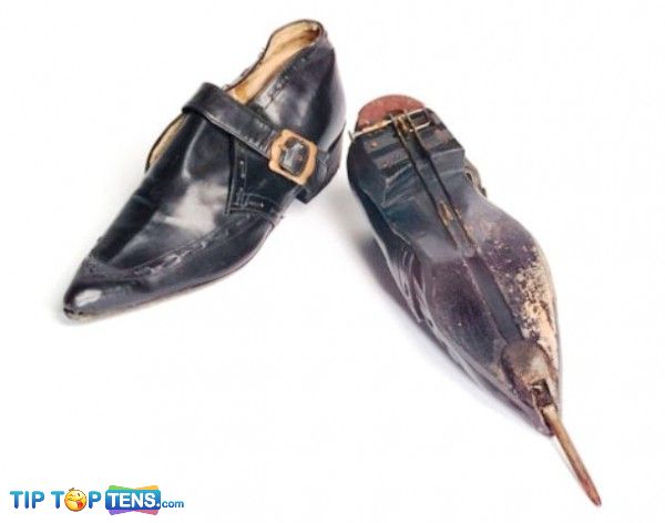 Dagger Shoes Top 10 Most Unique and Awesome James Bond Gadgets