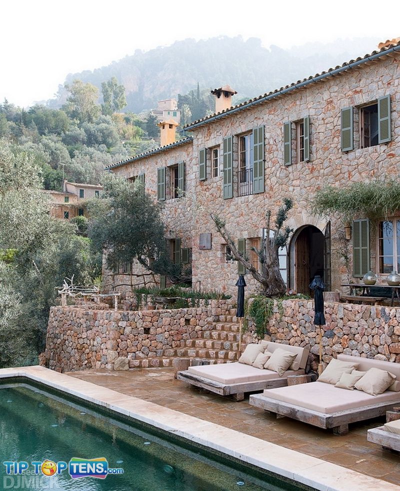 1 4 10 Photos Of The Awesome Cave House in Mallorca   Spain