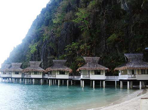 Secluded on an Island 10 Best Hotel Themes