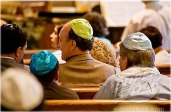 3. Staying in Synagogue Services e1317306367250 Top 10 Traditions 
on Yom Kippur Day