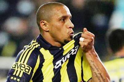 2. Roberto Carlos Top 10 Best Soccer Goals   [VIDEOS]