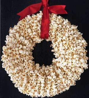 4. Popcorn Wreath Top 10 Best Christmas Wreath Ideas