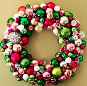 6. Christmas Balls Wreath Top 10 Best Christmas Wreath Ideas