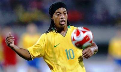 8. Ronaldo “Ronaldhino” de Assis Moreira Top 10 Best Soccer Goals   [VIDEOS]